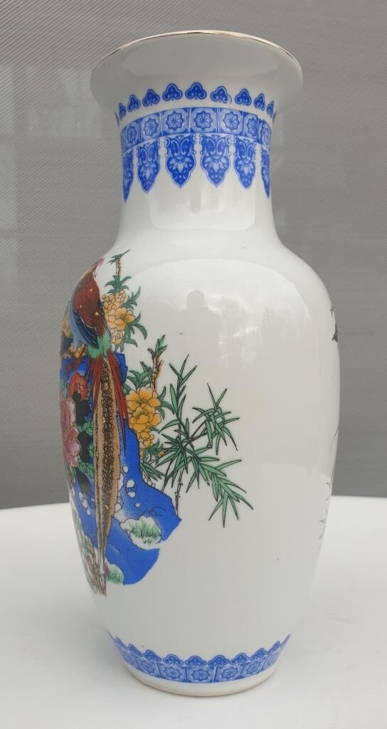 Porcelain vase birds lyres and nightingales from Japan