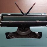 Machine à écrire Olivetti Lettera 32