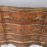 Rococo chest of drawers in walnut from Southern Germany around the 1780s