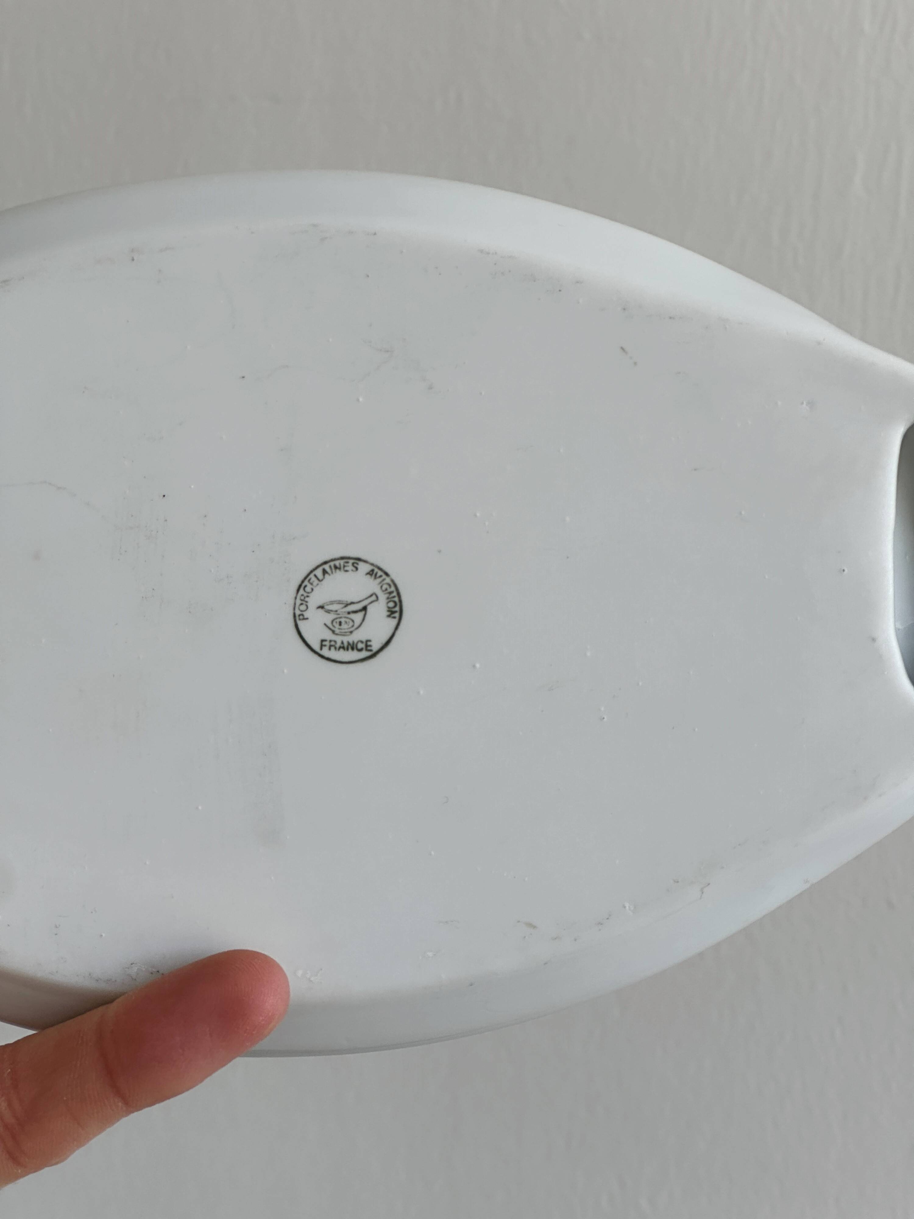 Porcelain cheese dish
