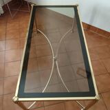 Table basse en laiton et verre fumé