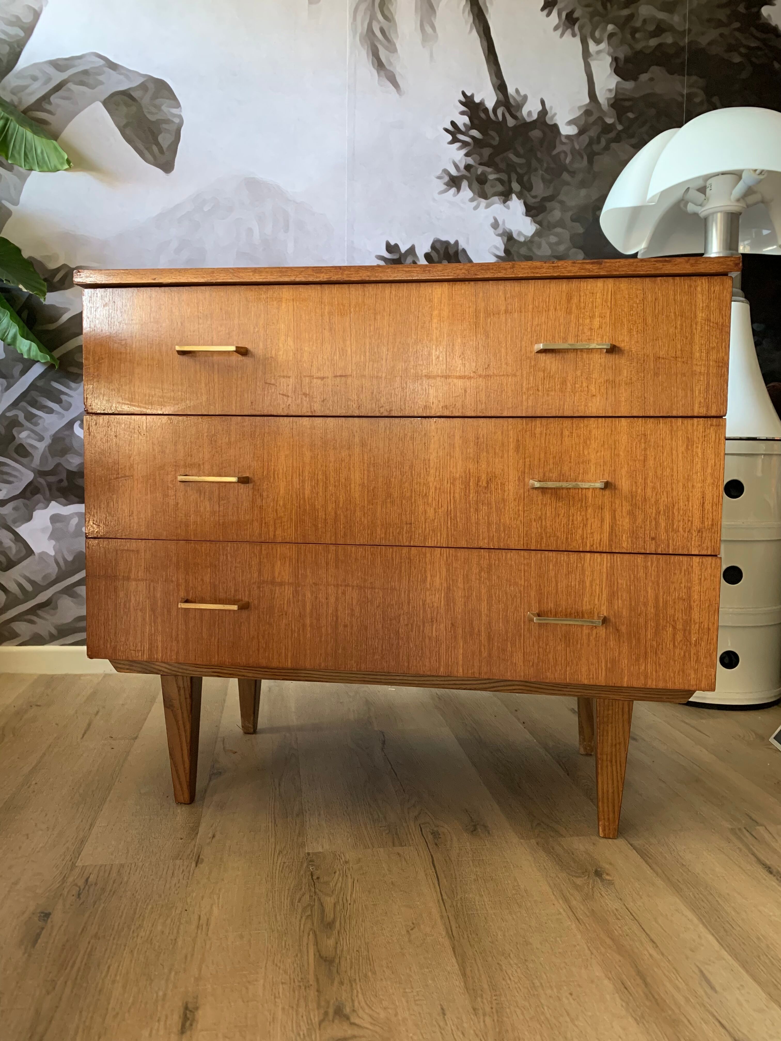 Dresser 60s