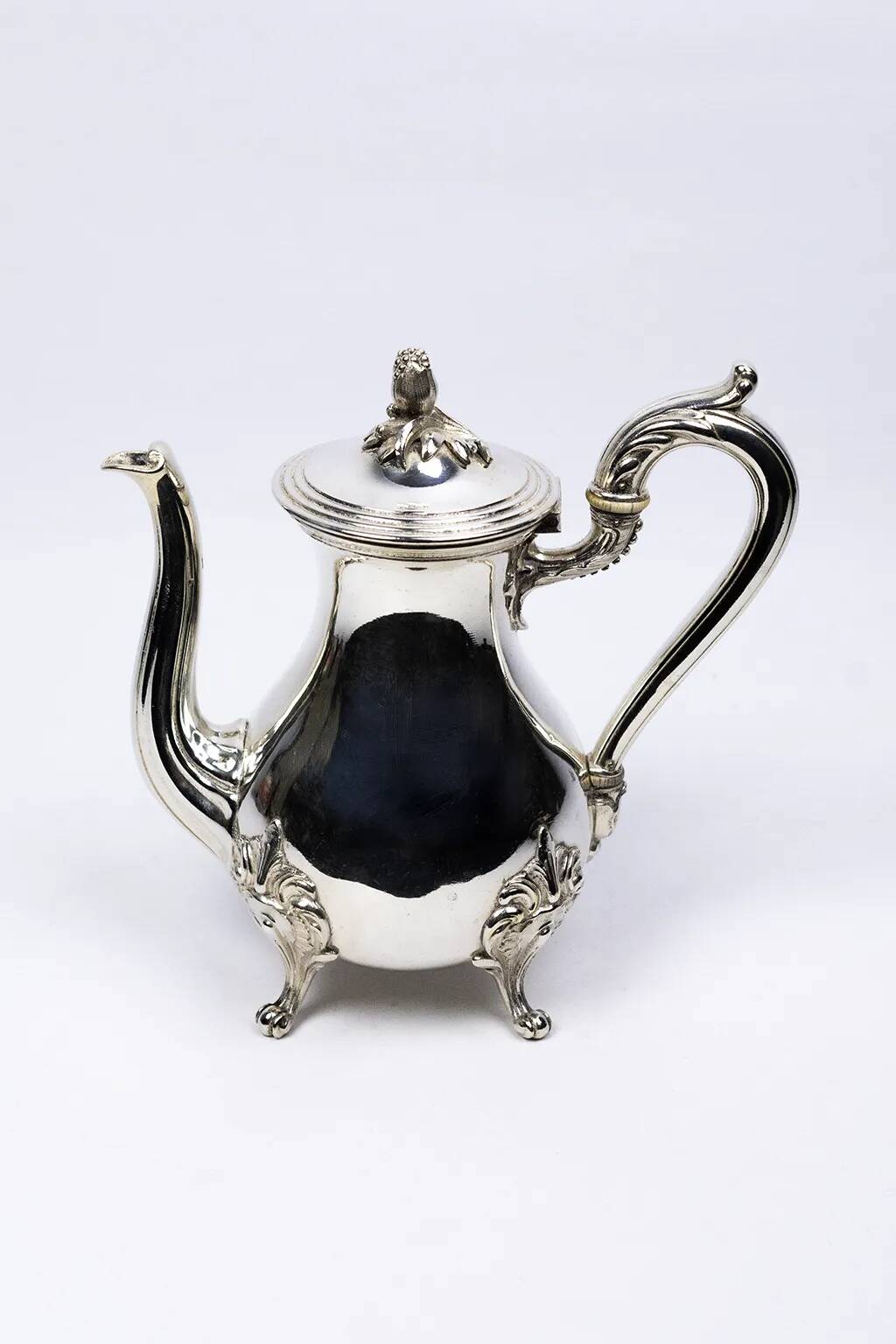 Théière Christofle en métal argenté, style Louis XV Marly — fin XIXe