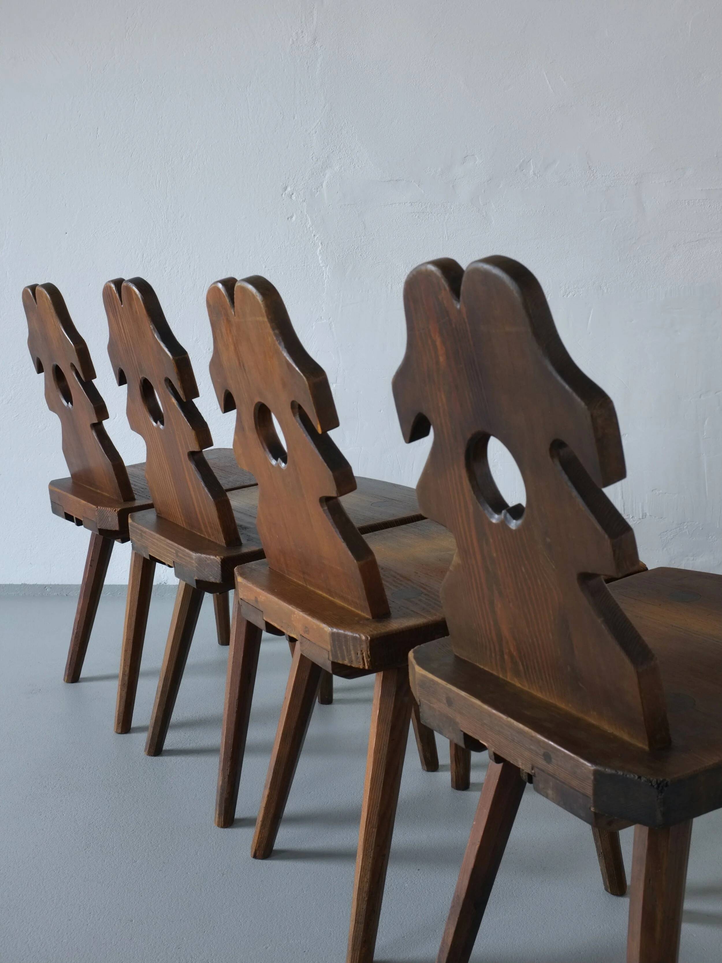 Alpine carved pine dining table set | 1950s