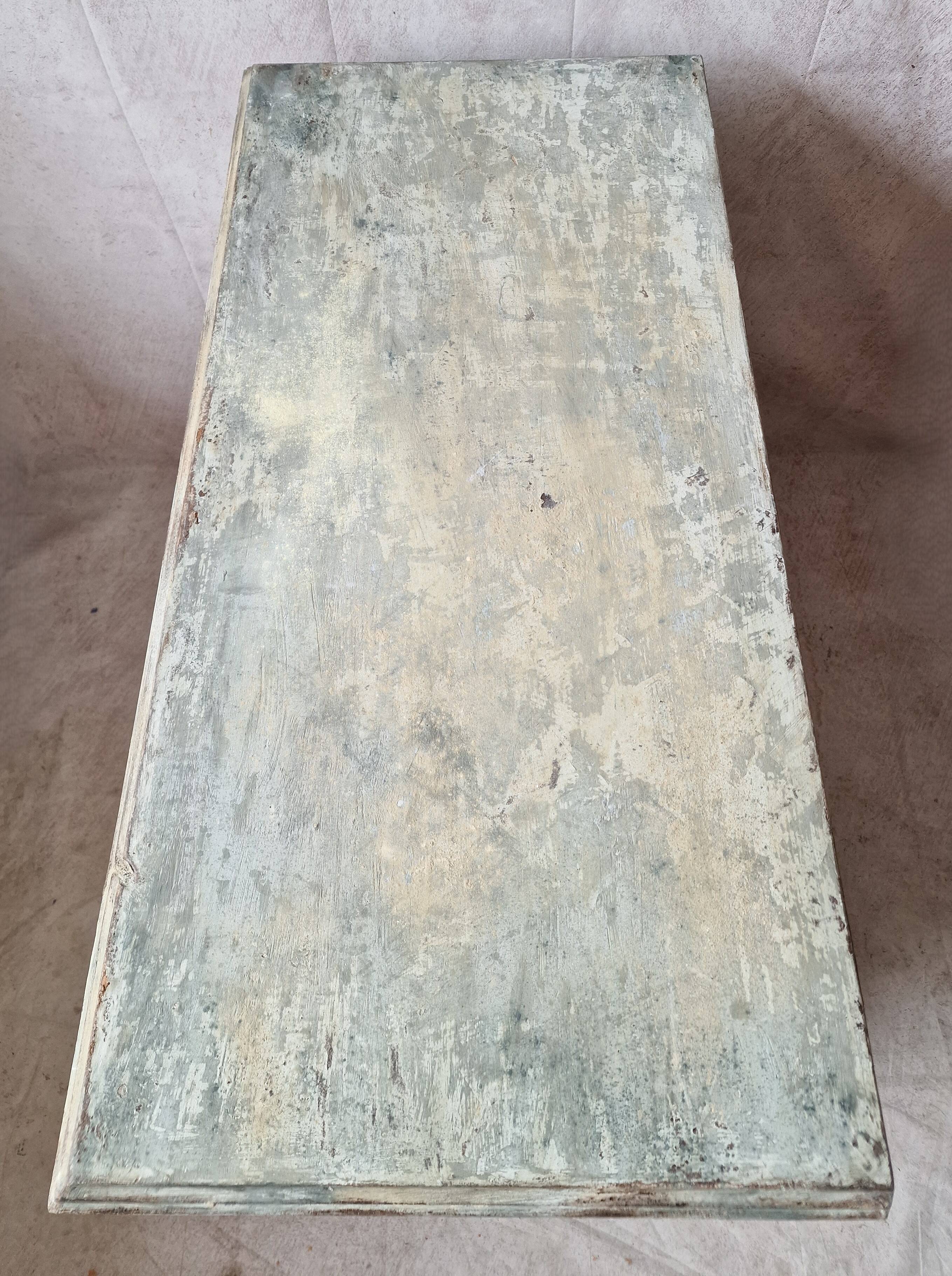 Patinated chest of drawers