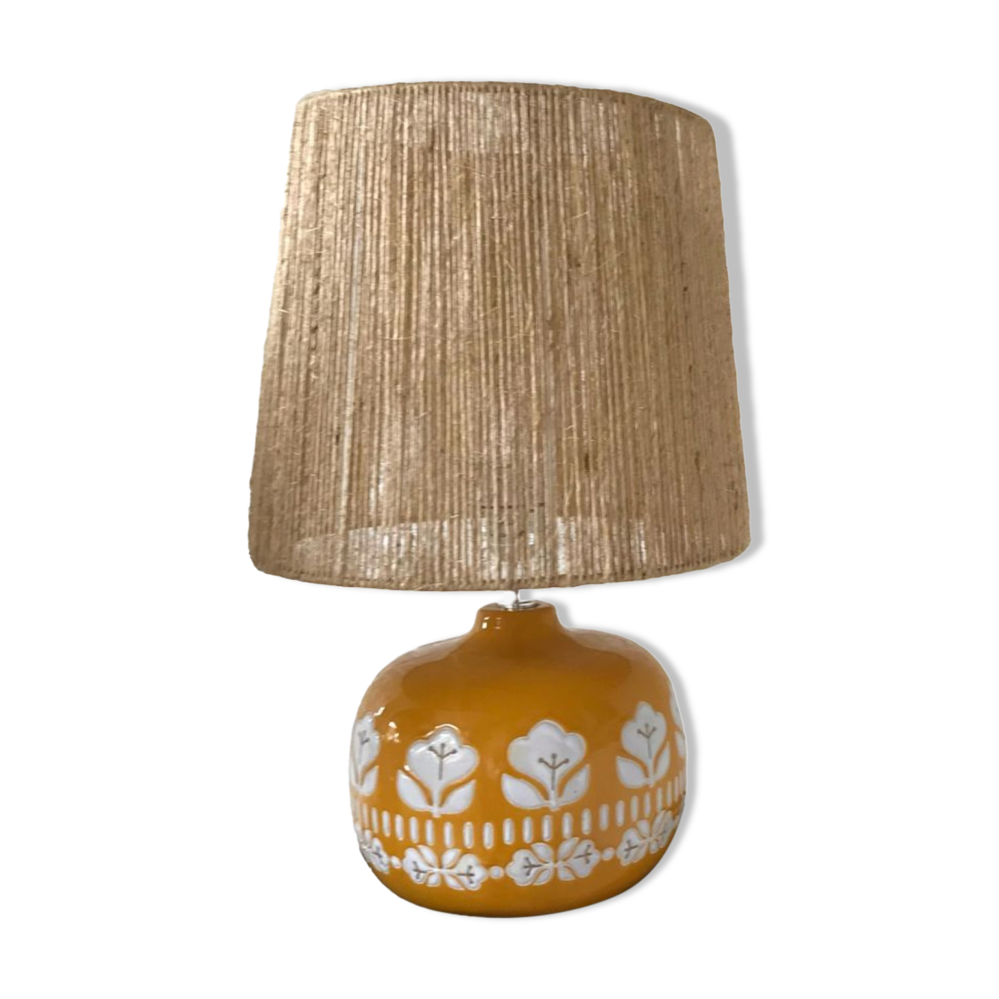 Ceramic lamp and rope