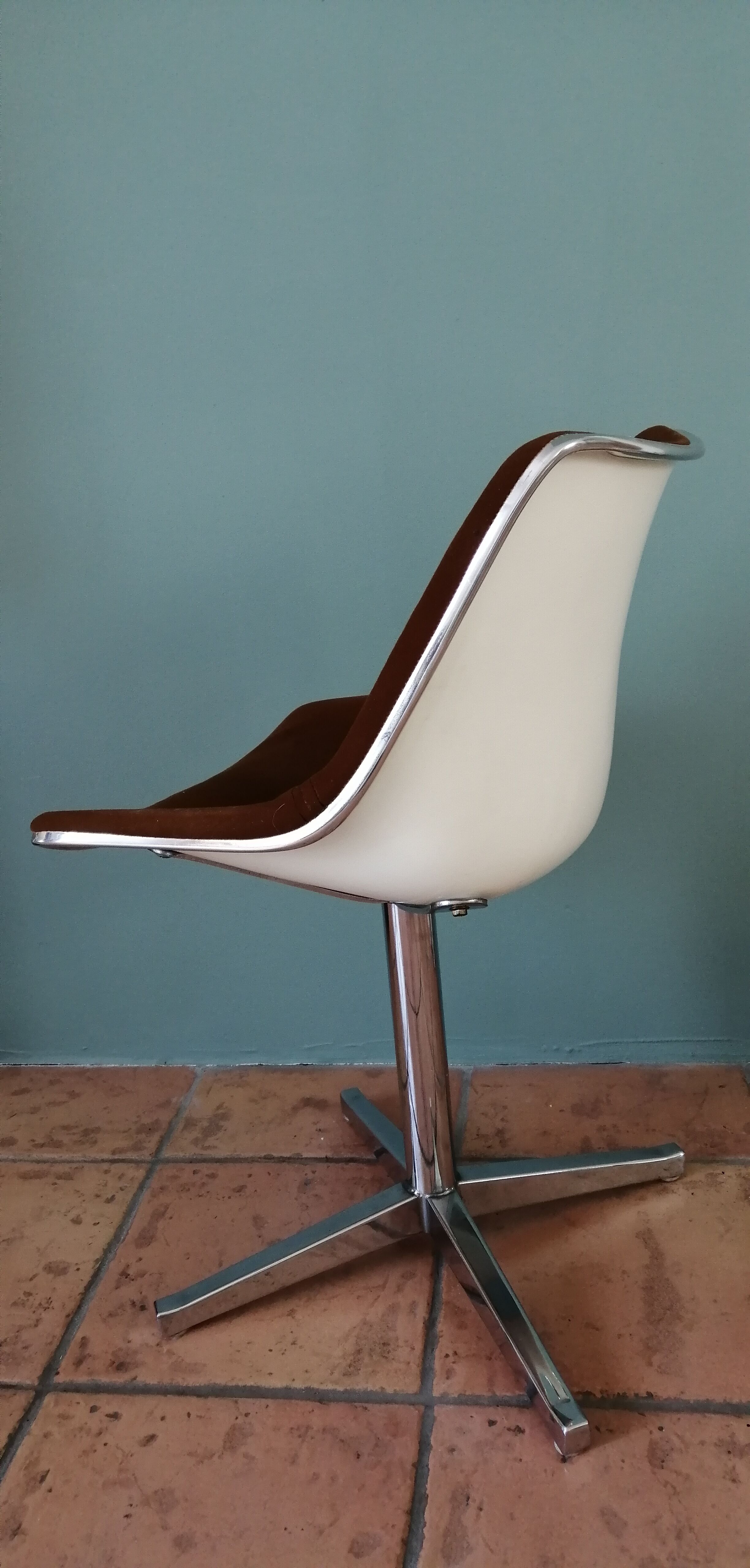 Chaise pivotante R.Schweitzer Lafargue modele L202