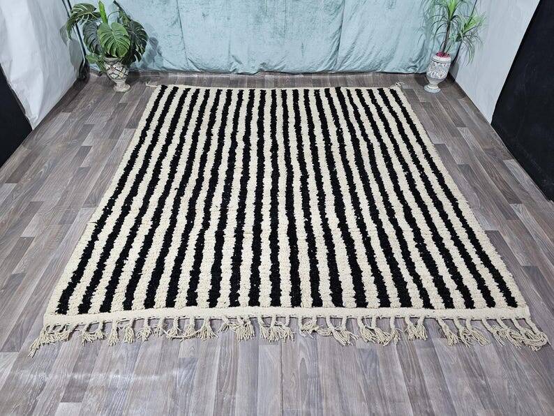 Berber Moroccan rug 200cm x 200cm