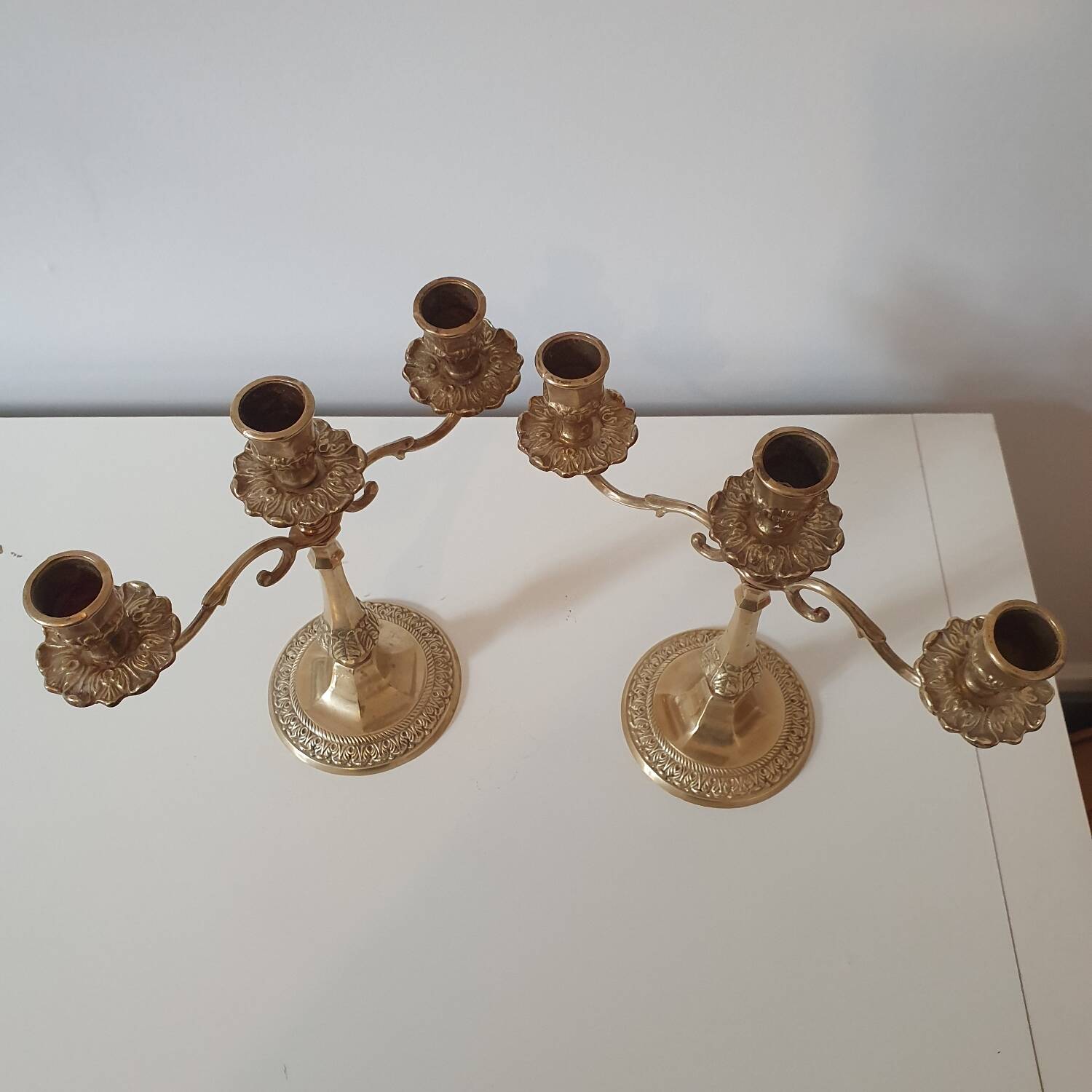 2 brass candlesticks