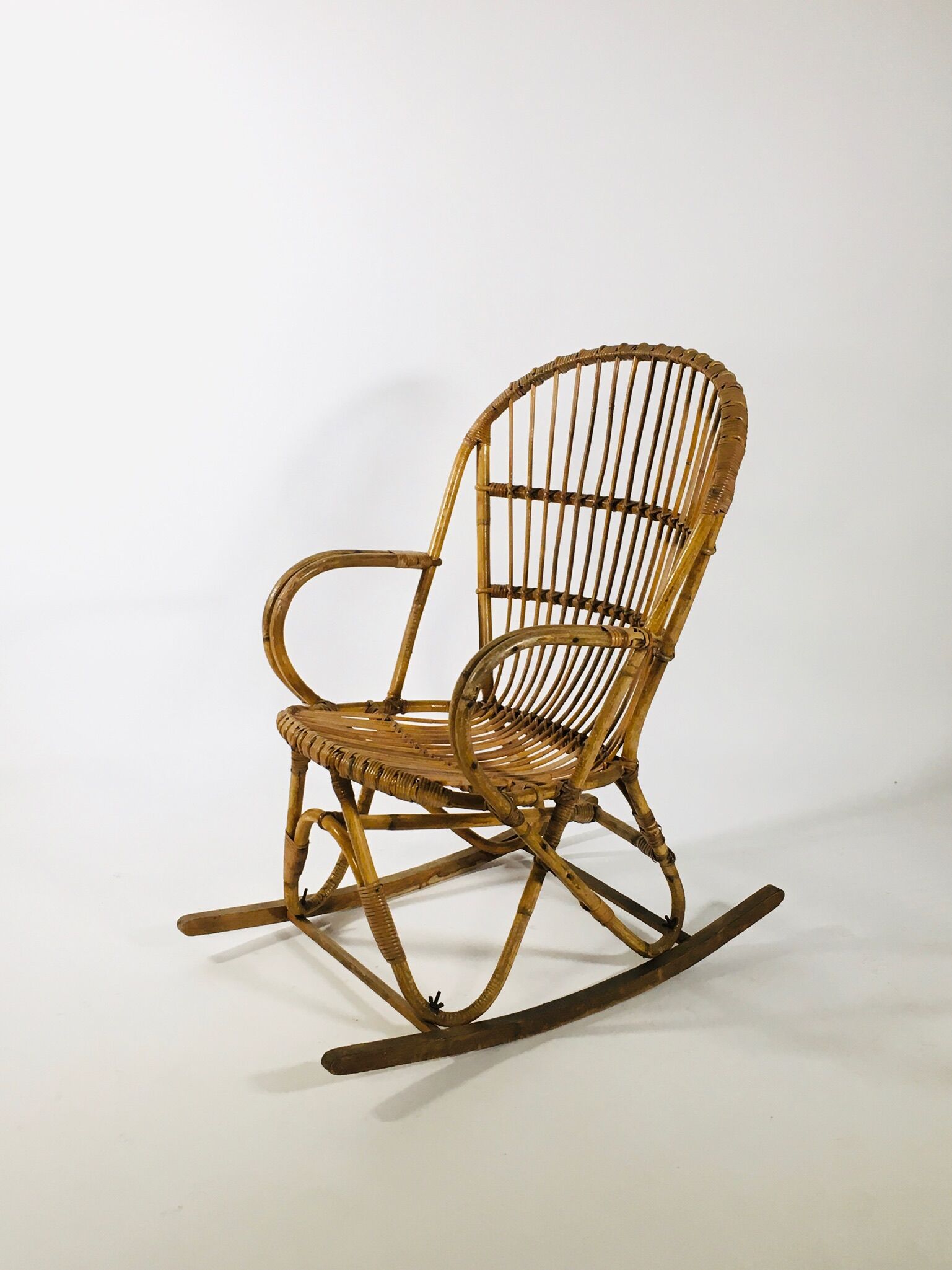 Fauteuil à bascule en bambou, France 1960