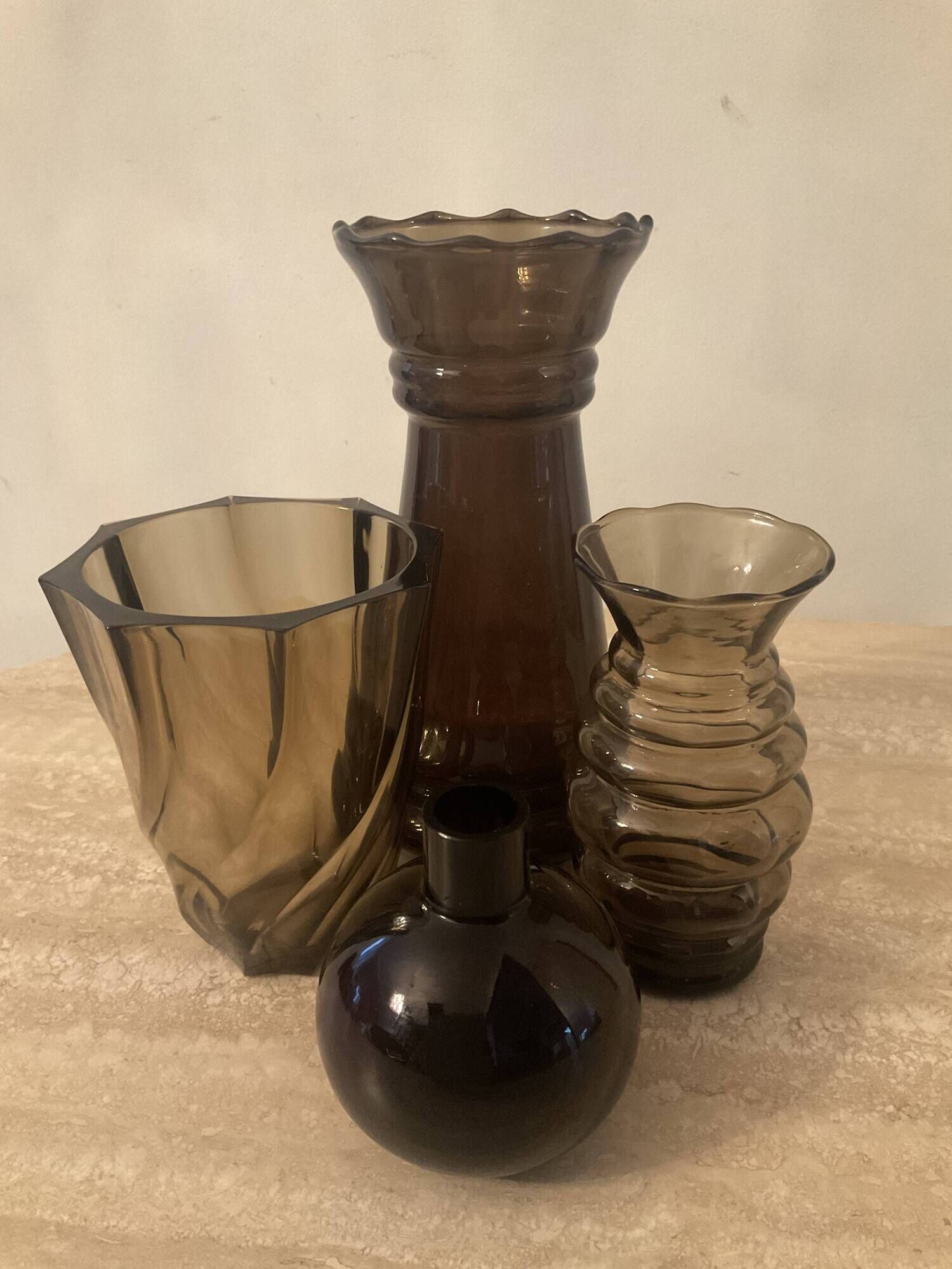 Series of 4 vintage smoked glass vases from the 70s