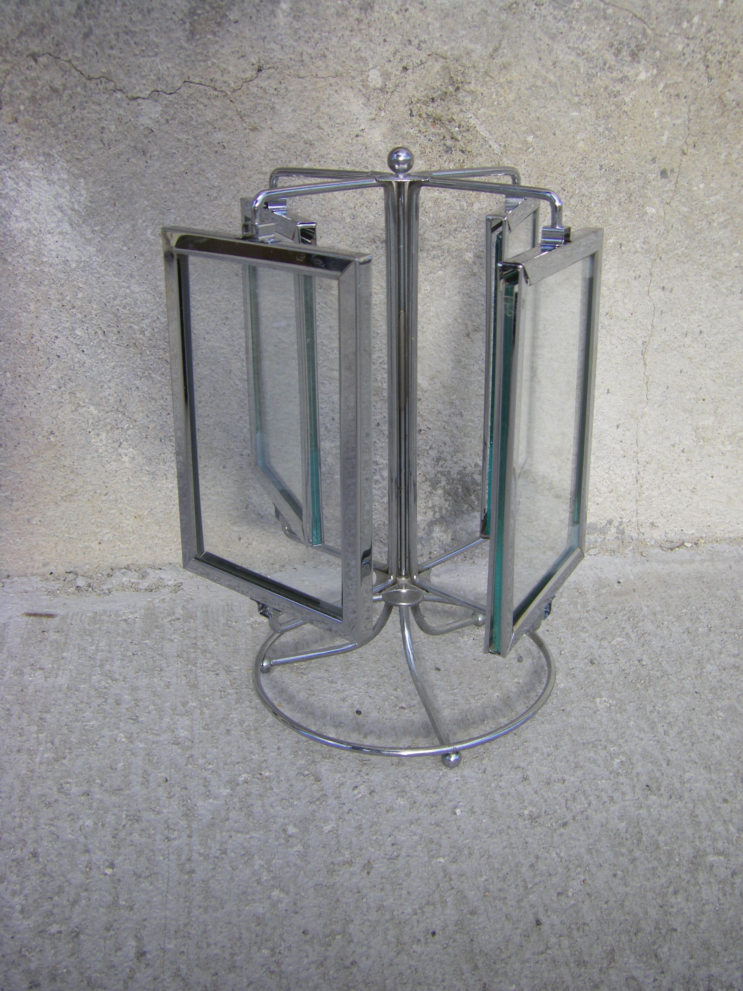 Turnstile photo door