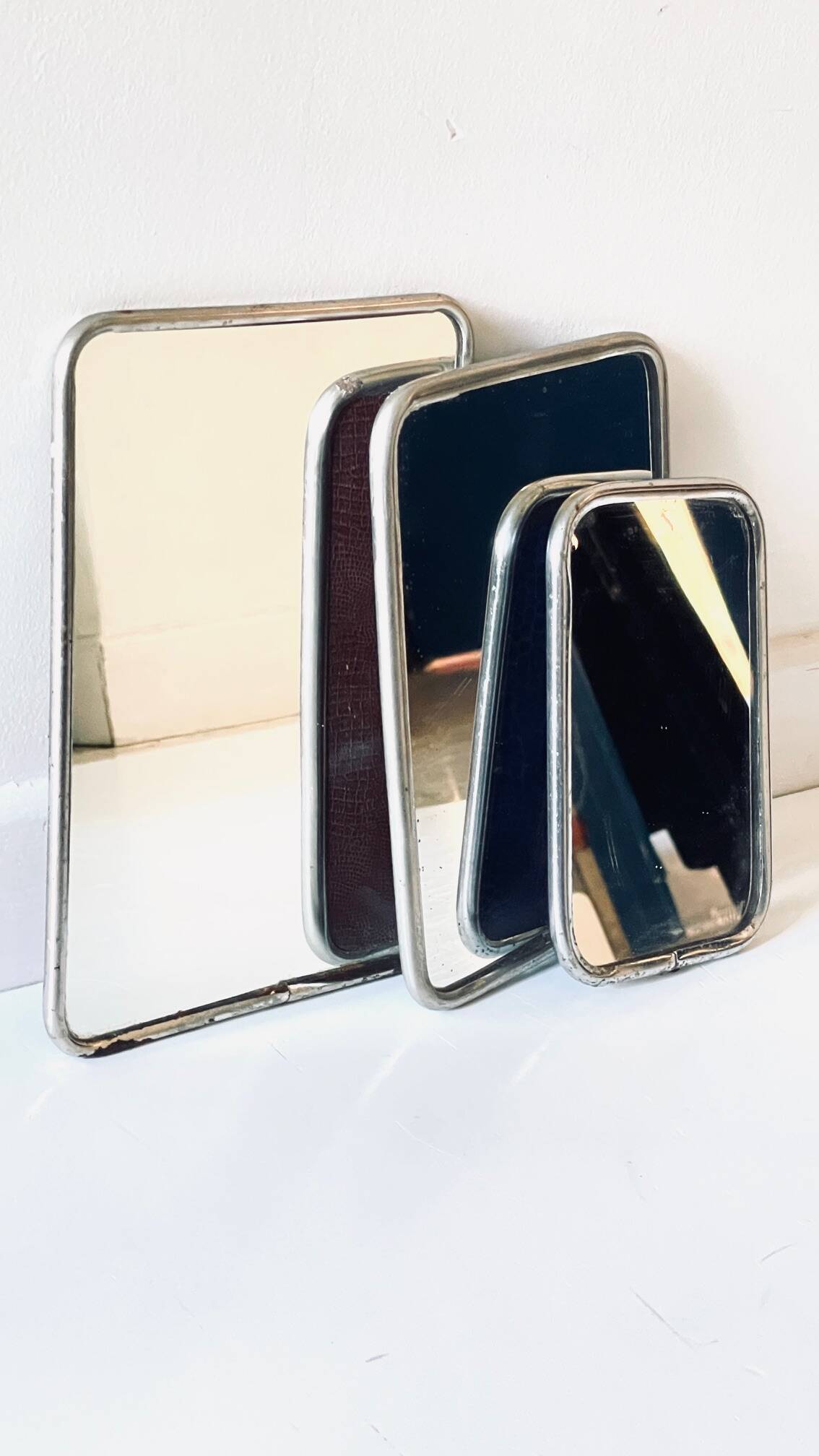 Collection de 3 miroirs barbier vintage
