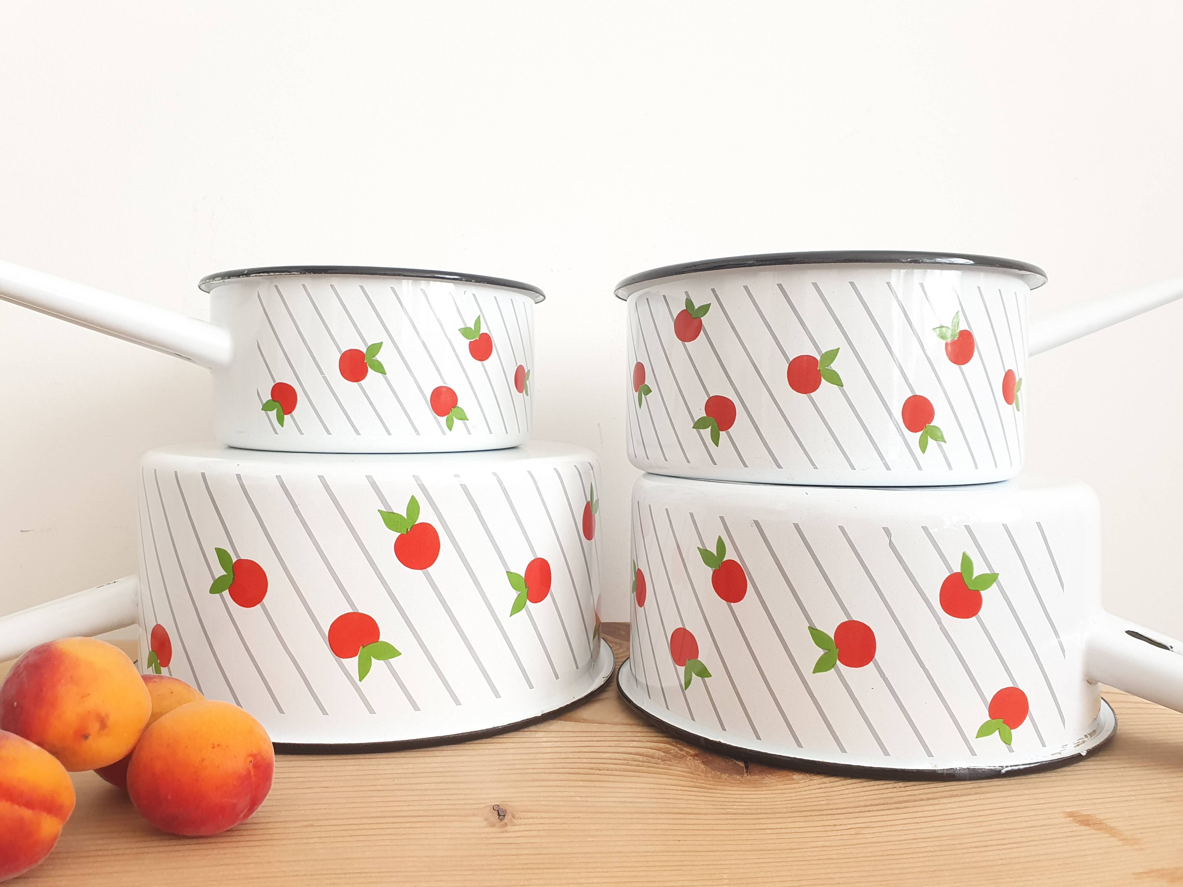 Series of 4 vintage enamelled casserolles