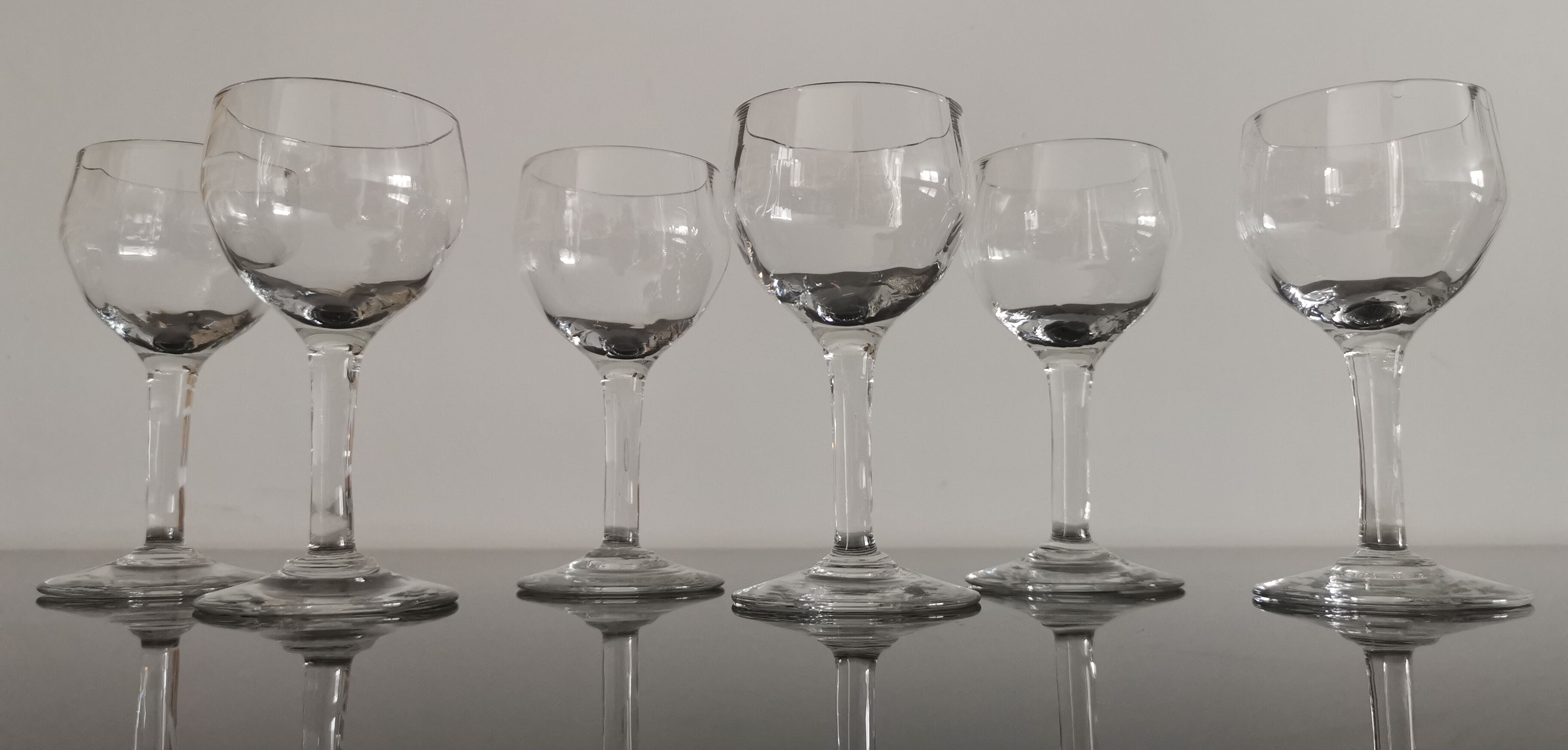 Set of 6 old balloon glasses on legs in hand-blown crystal 20s