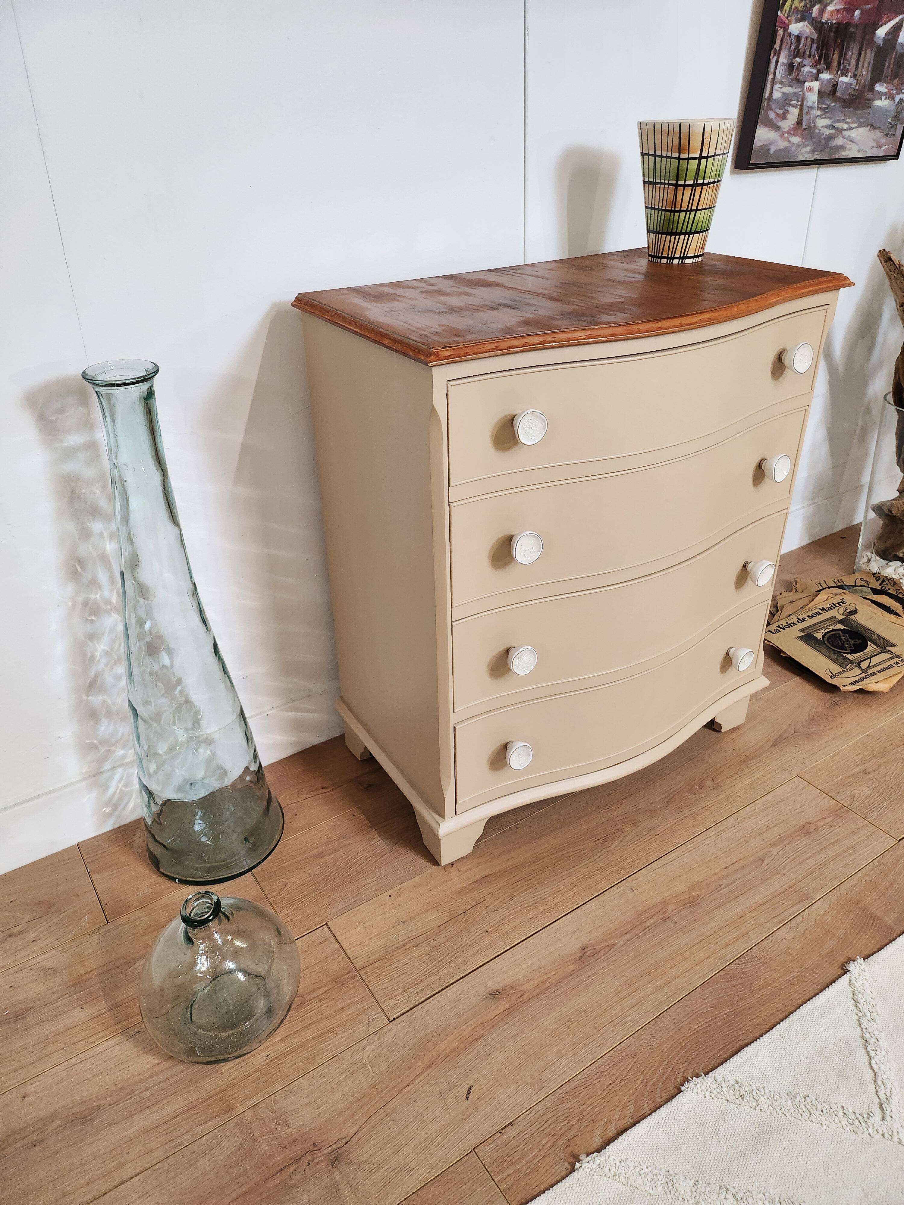 Chest of drawers with rounded front