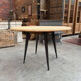 Round table tolix legs