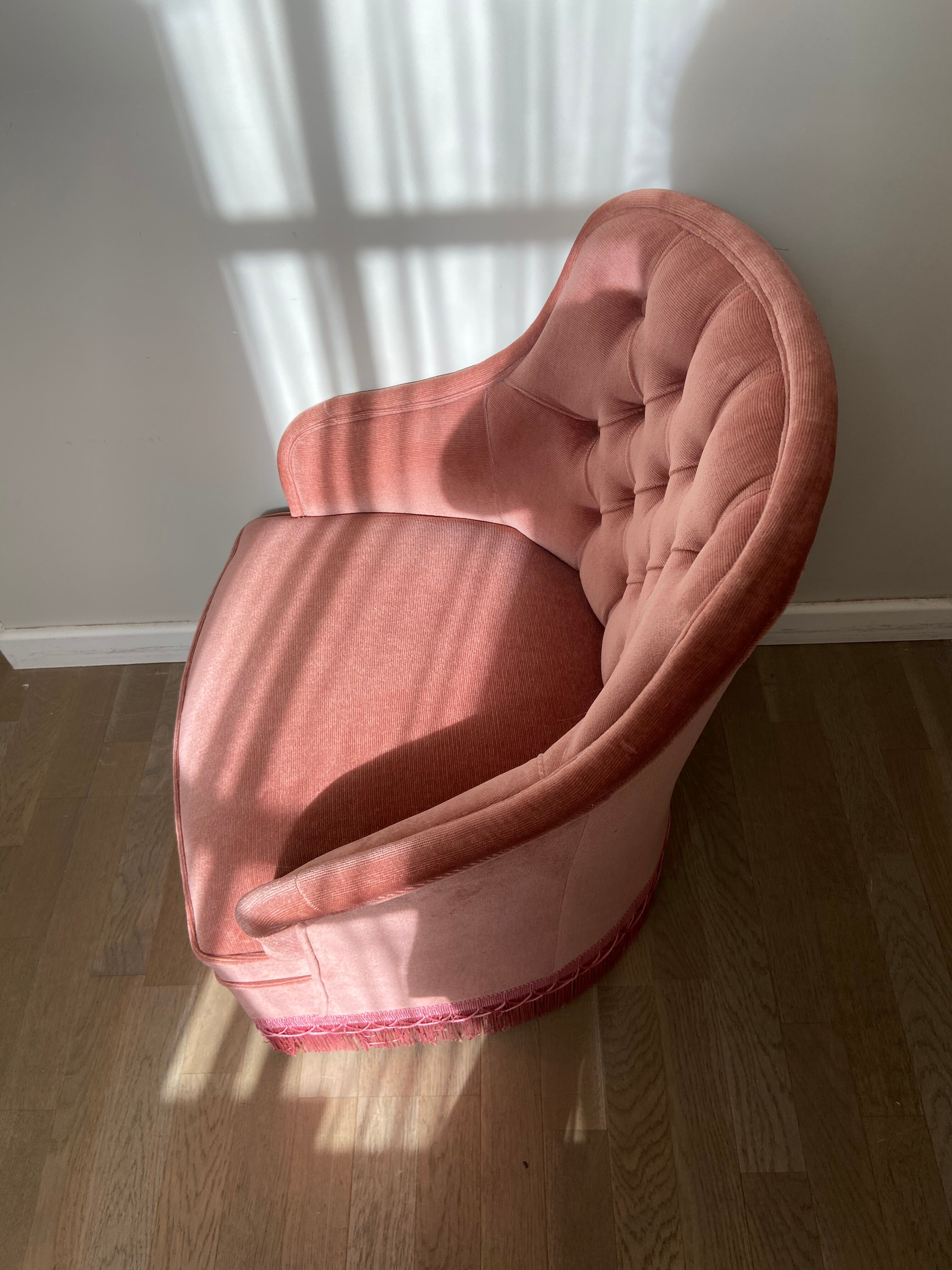 Toad chair