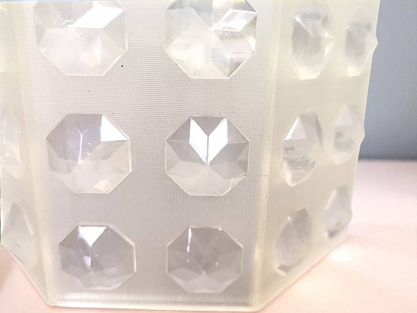 Translucent acrylic hanging lamp