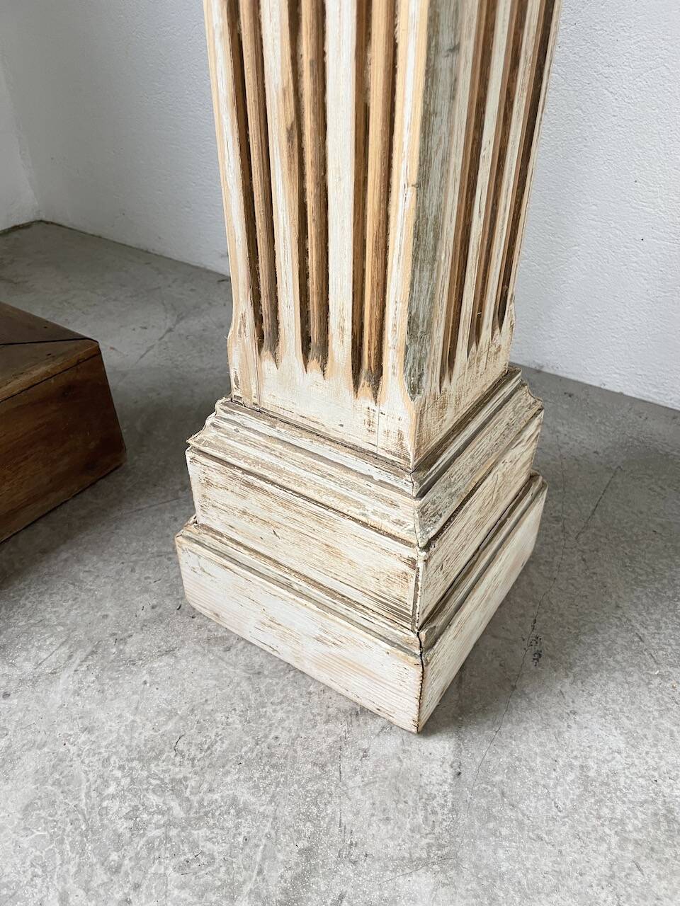 Wooden pedestal column 1900
