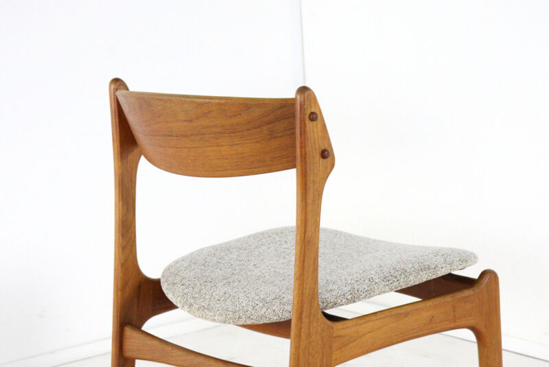 Erik Buch chairs for O.D. Møbler model 49 'Bjur' | several pieces in stock
