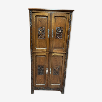 Armoire parisienne