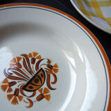 Set of 6 assorted plates