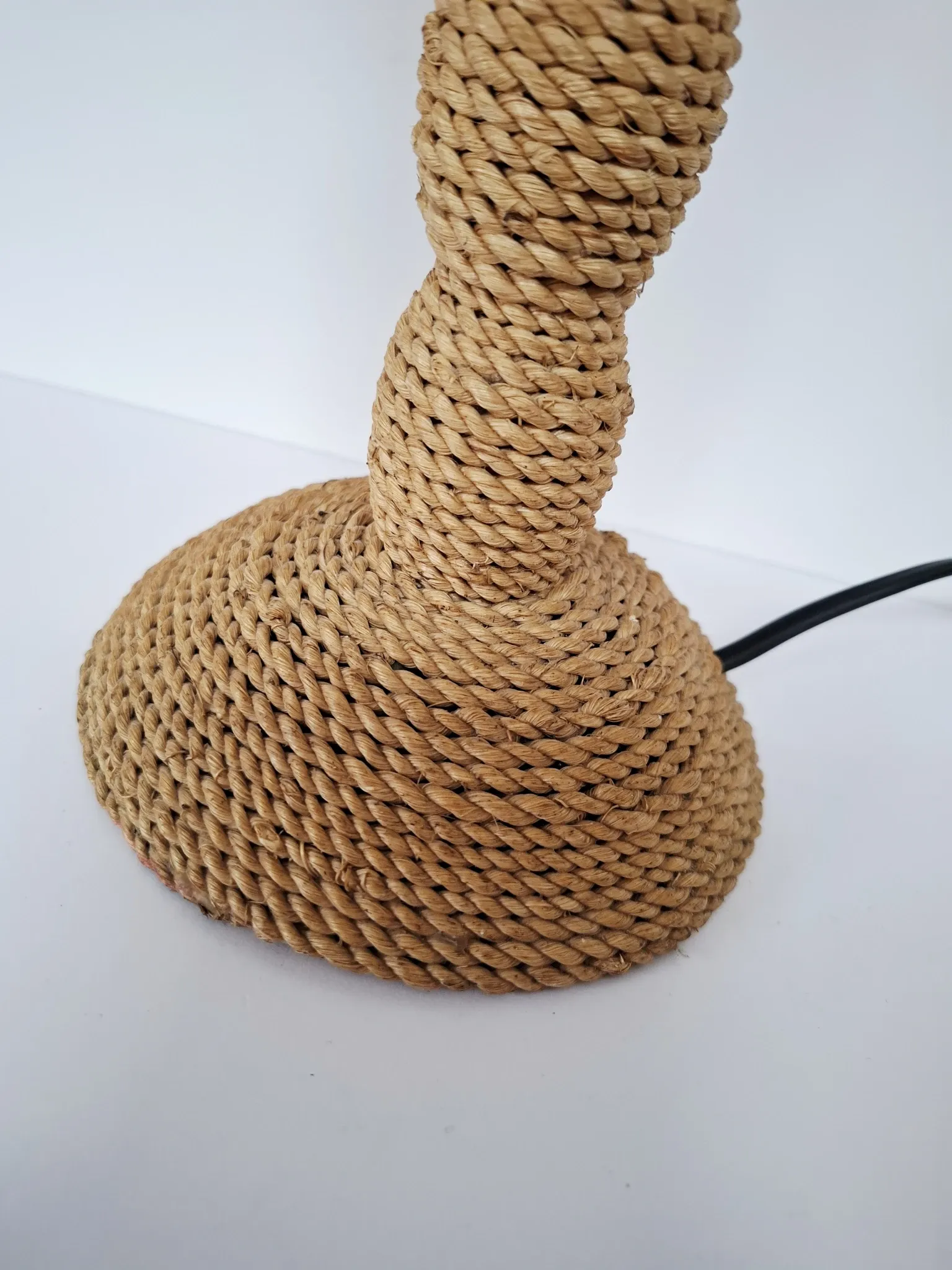 Rope lamp brutalist style