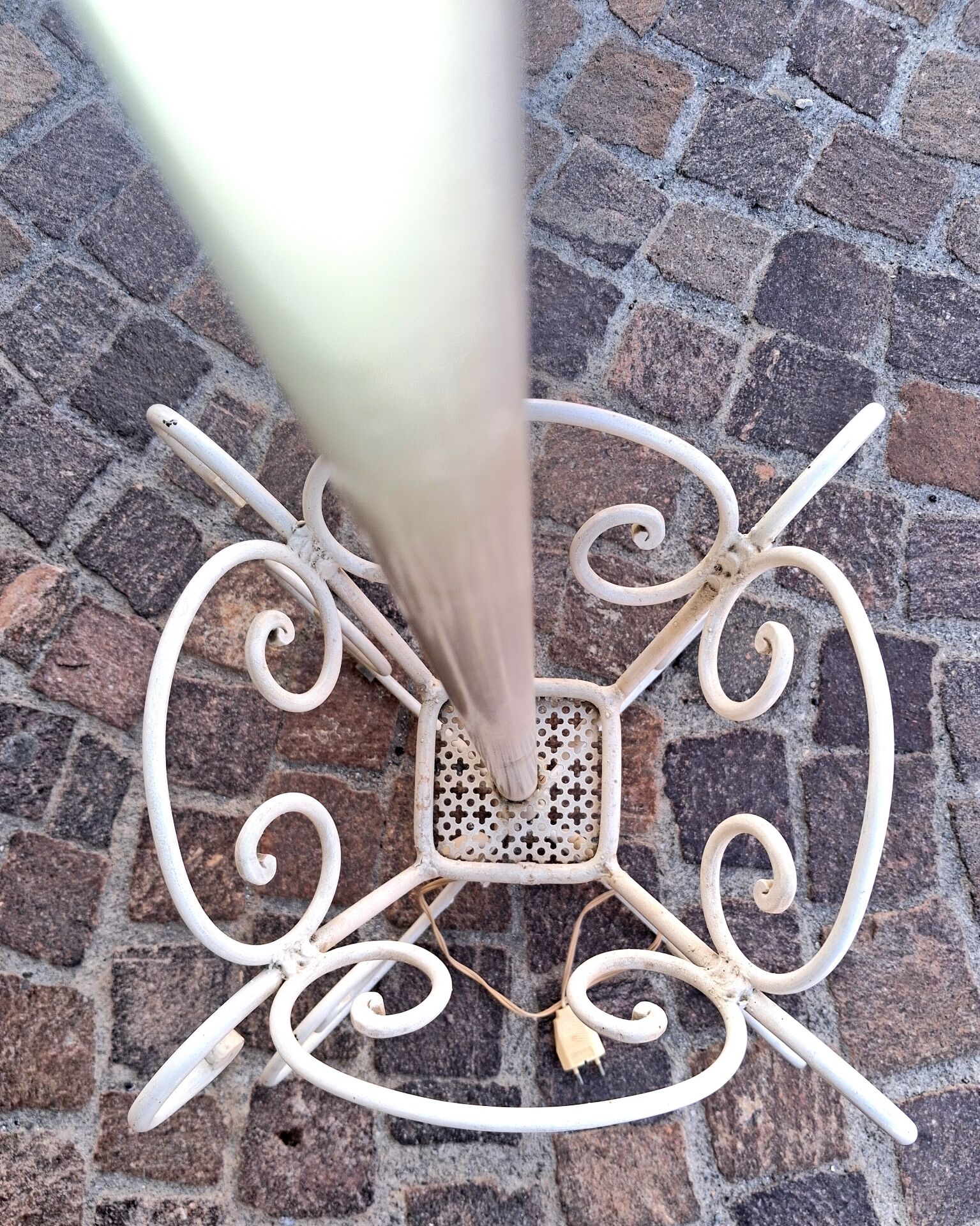 Veranda, terrace or garden floor lamp, in wrought iron, vintage.