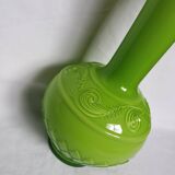 Vase verre opaline vert pomme