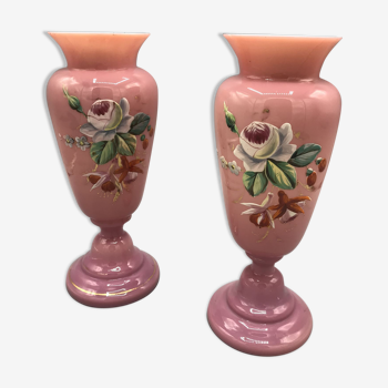 Paire de vases en opaline