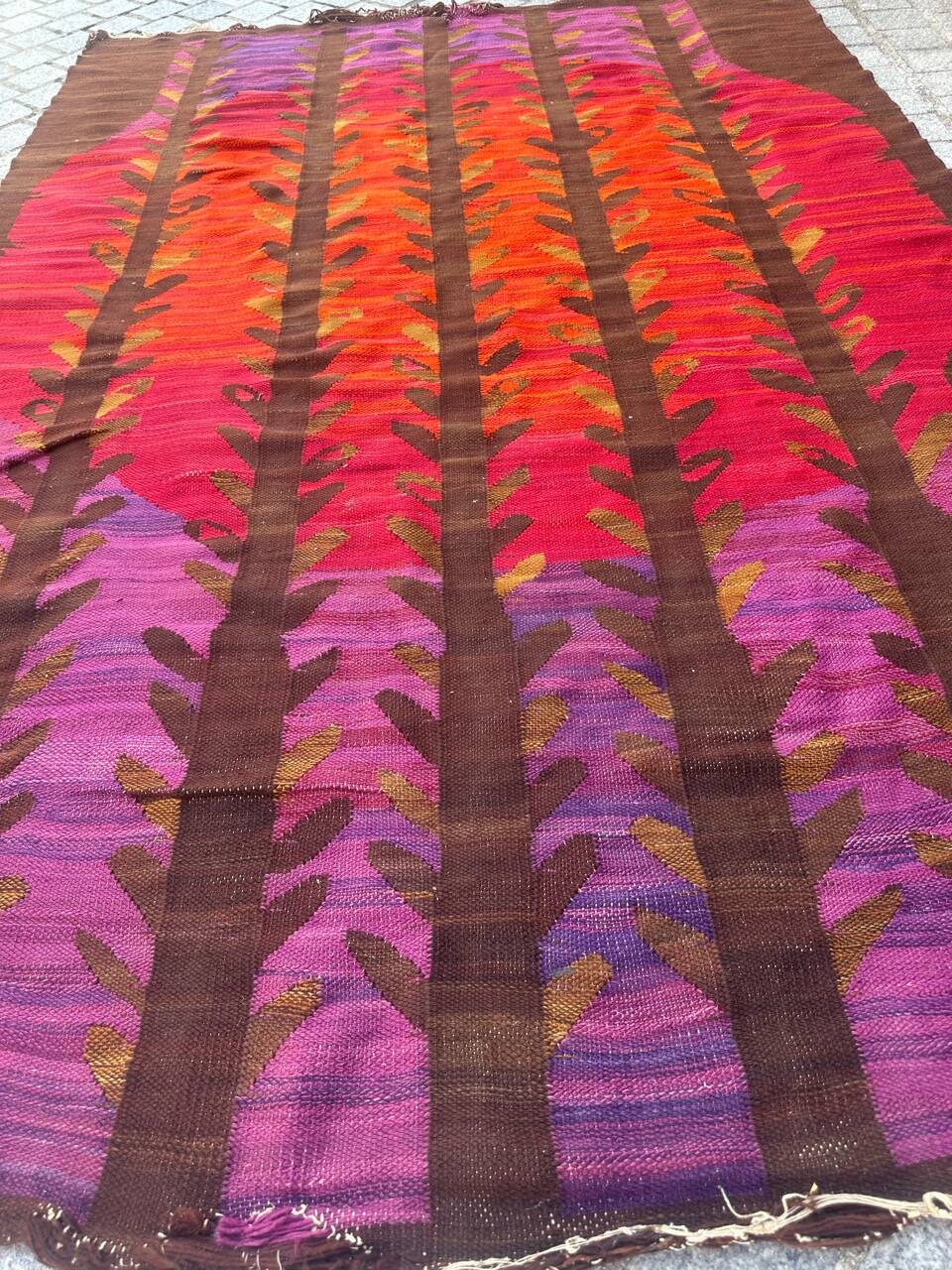 Vintage scandinavian rug from the 70s, hand-woven