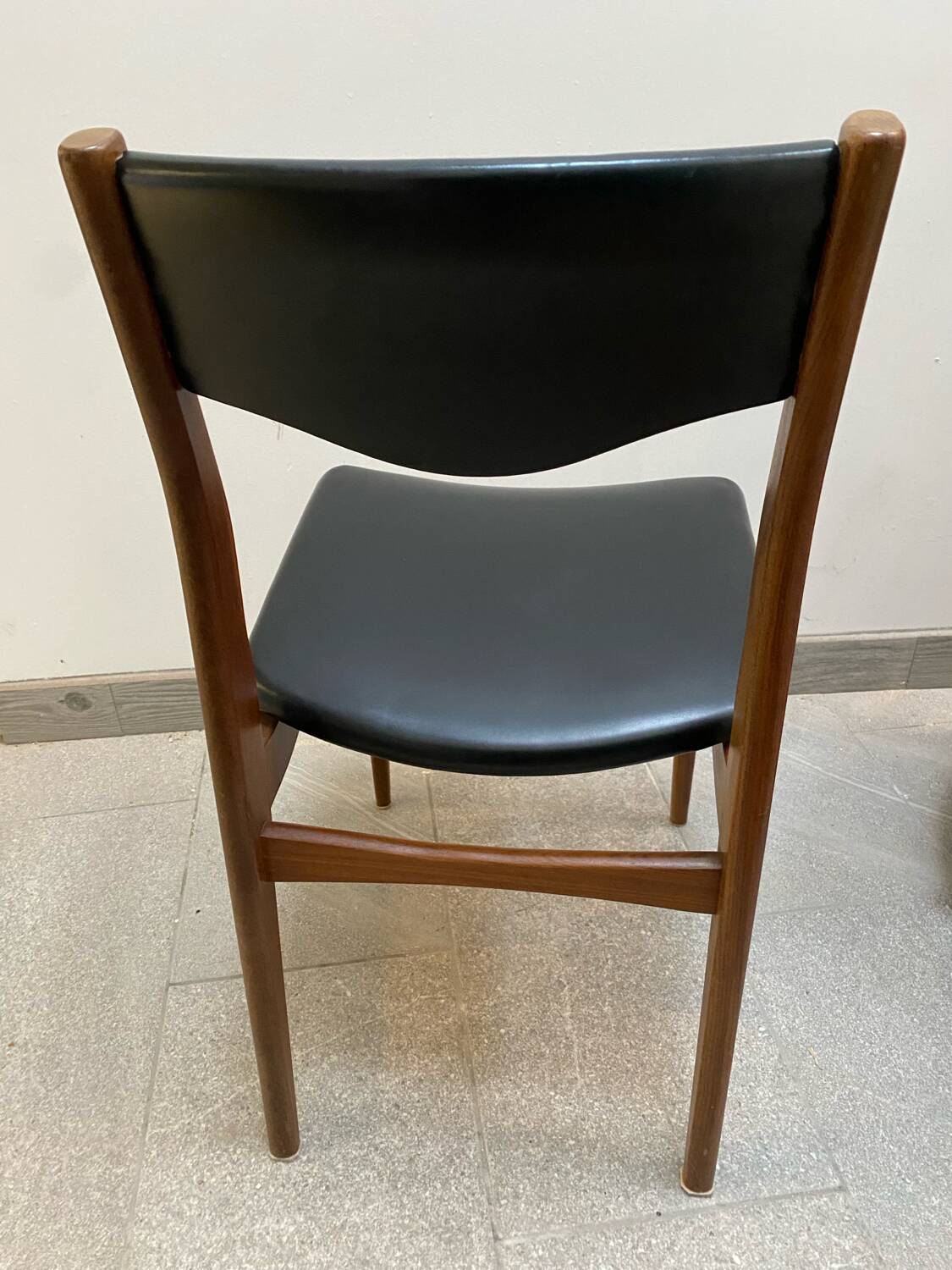 Set of 6 Scandinavian Skaï and teak wood chairs