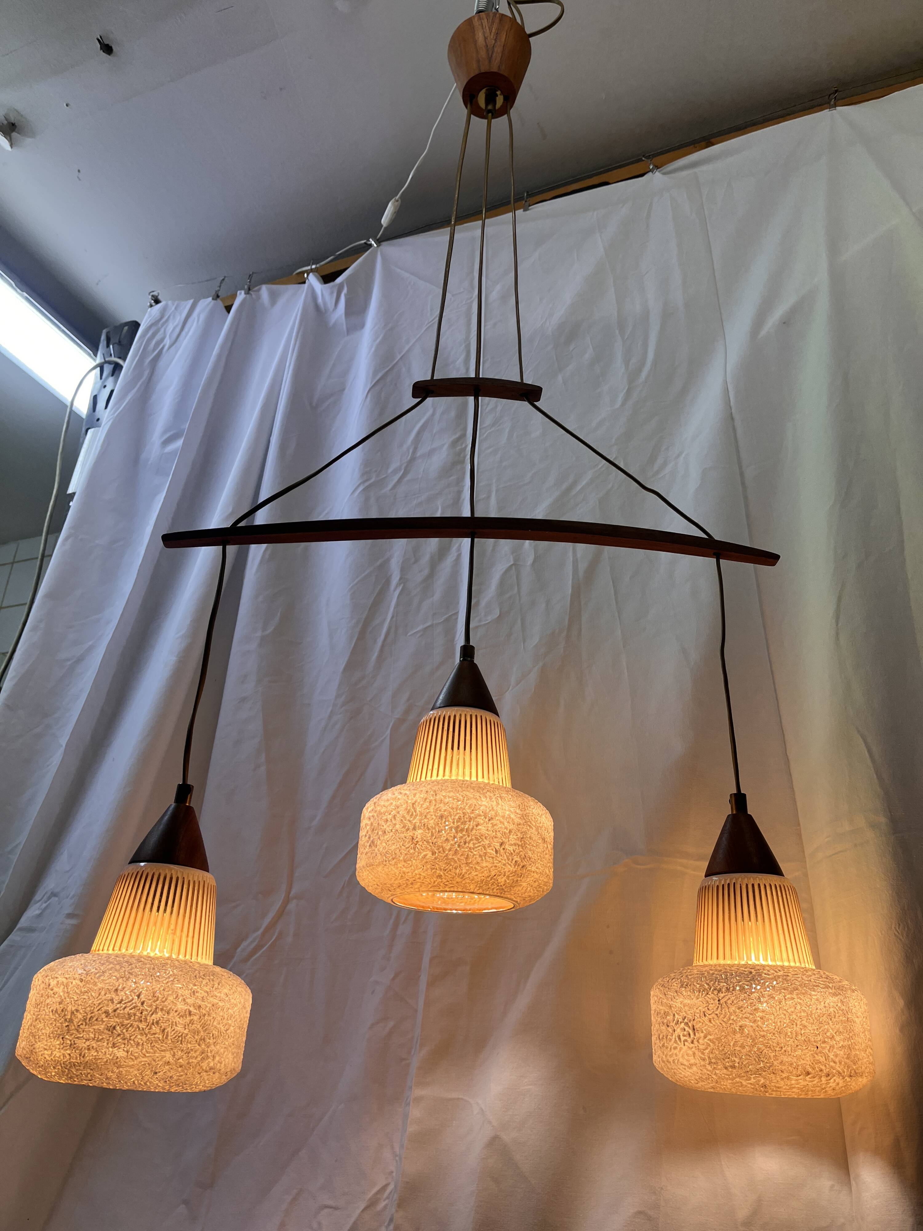 Suspension design scandinave 1960