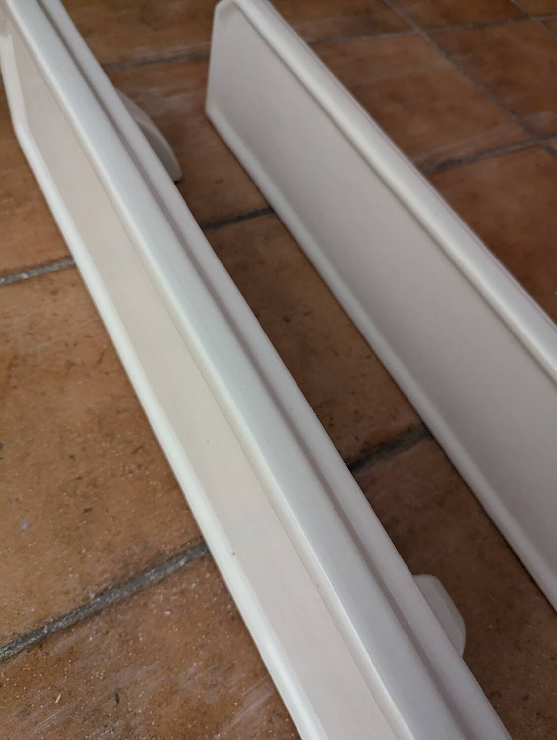 Wall shelf