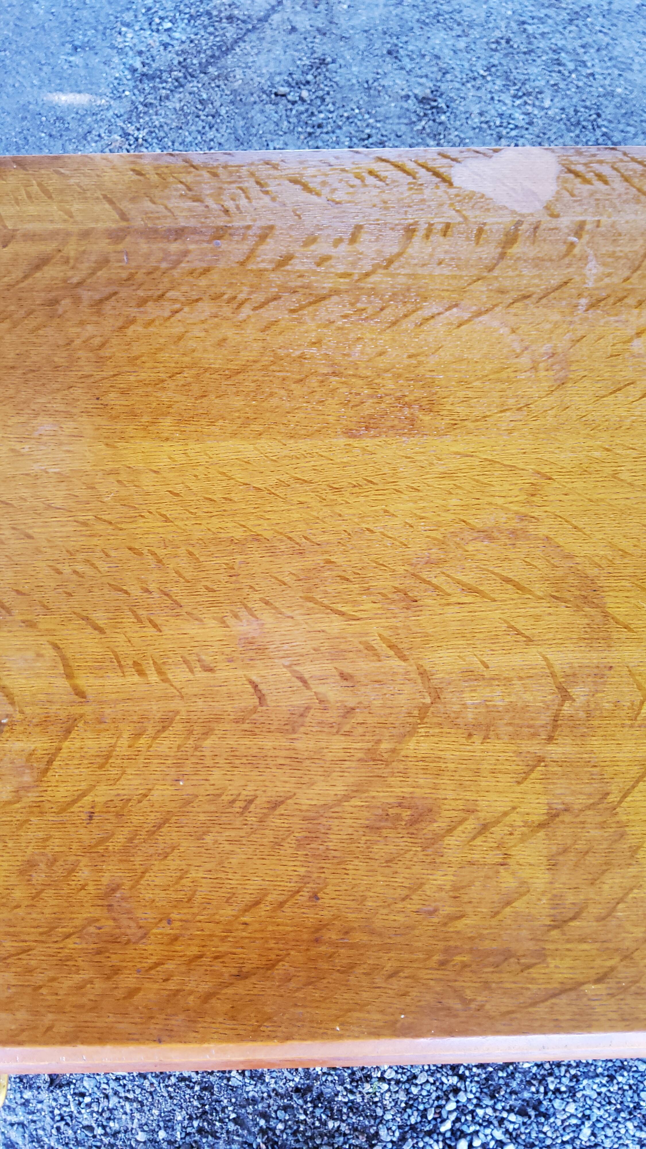 Chest of drawers of the 50s in oak compass feet 4 drawers