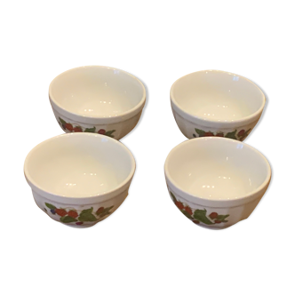 4 white porcelain bowls with vintage raspberry pattern