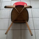 Chaise similicuir rouge années 70