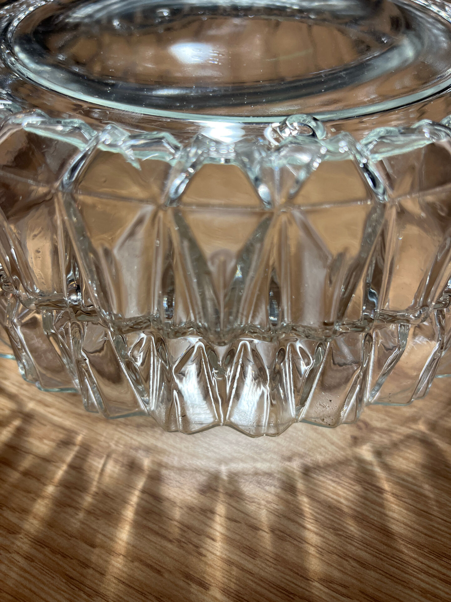Vintage geometric moulded glass ceiling lampshade 1970 – Empty pot