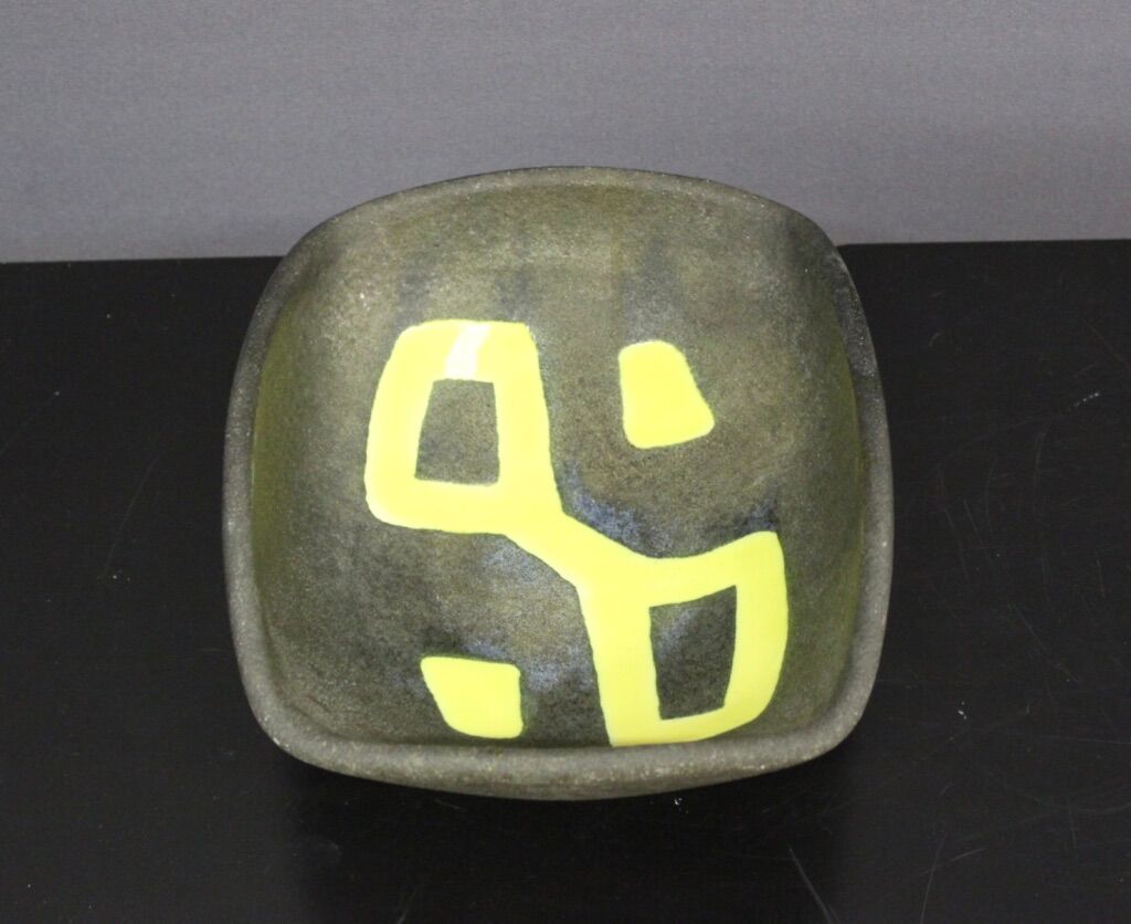 Ceramic cup circa 1950 by Ettlinger