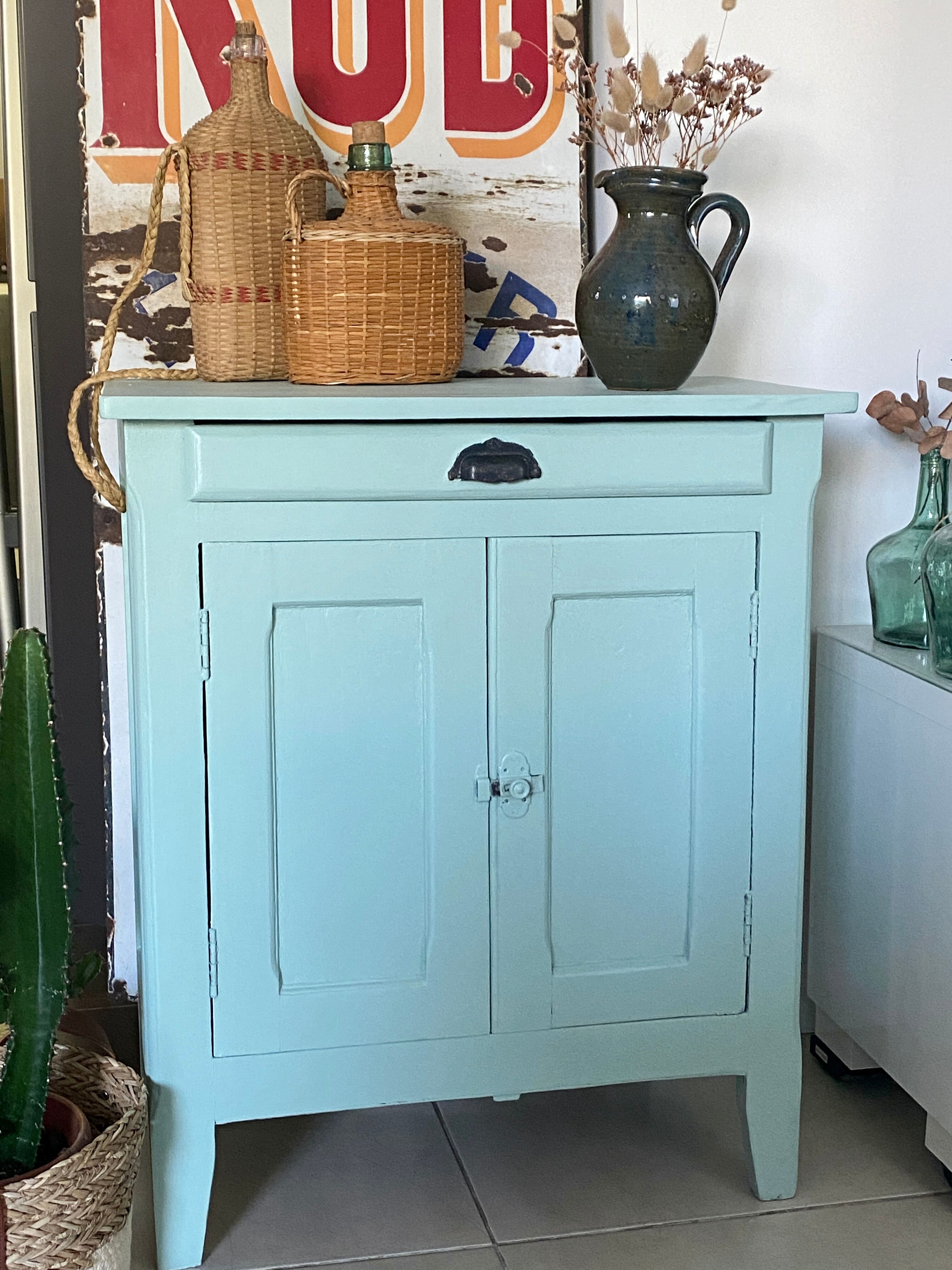 Buffet parisien vert mint