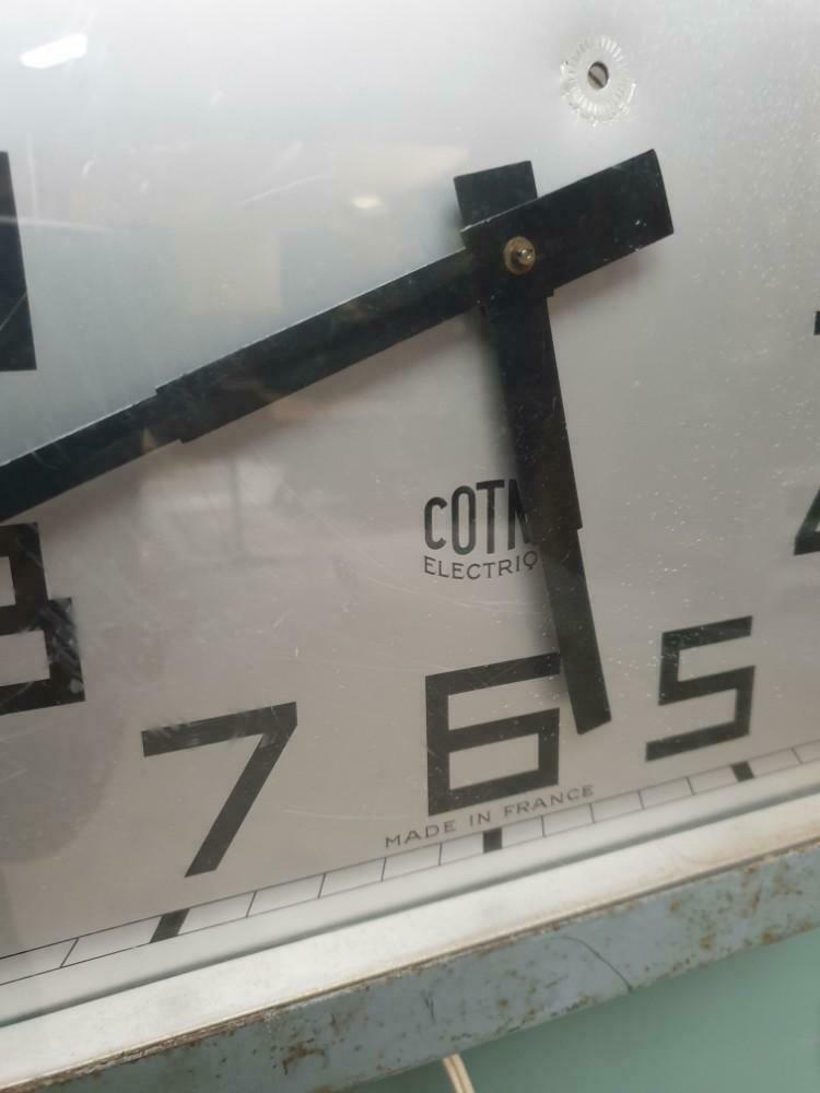 Horloge murale industrielle vintage Cotna Versailles