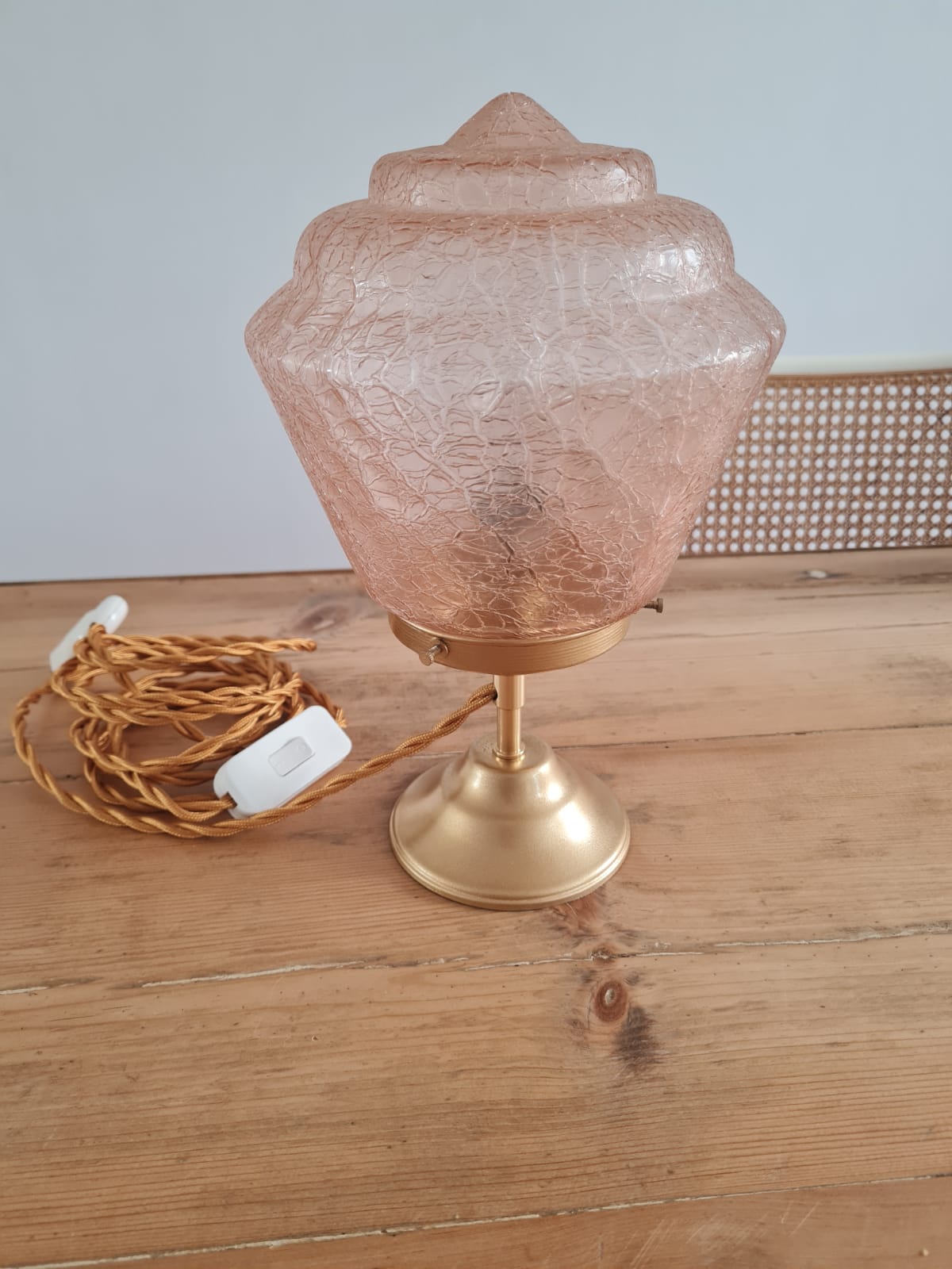 Table lamp