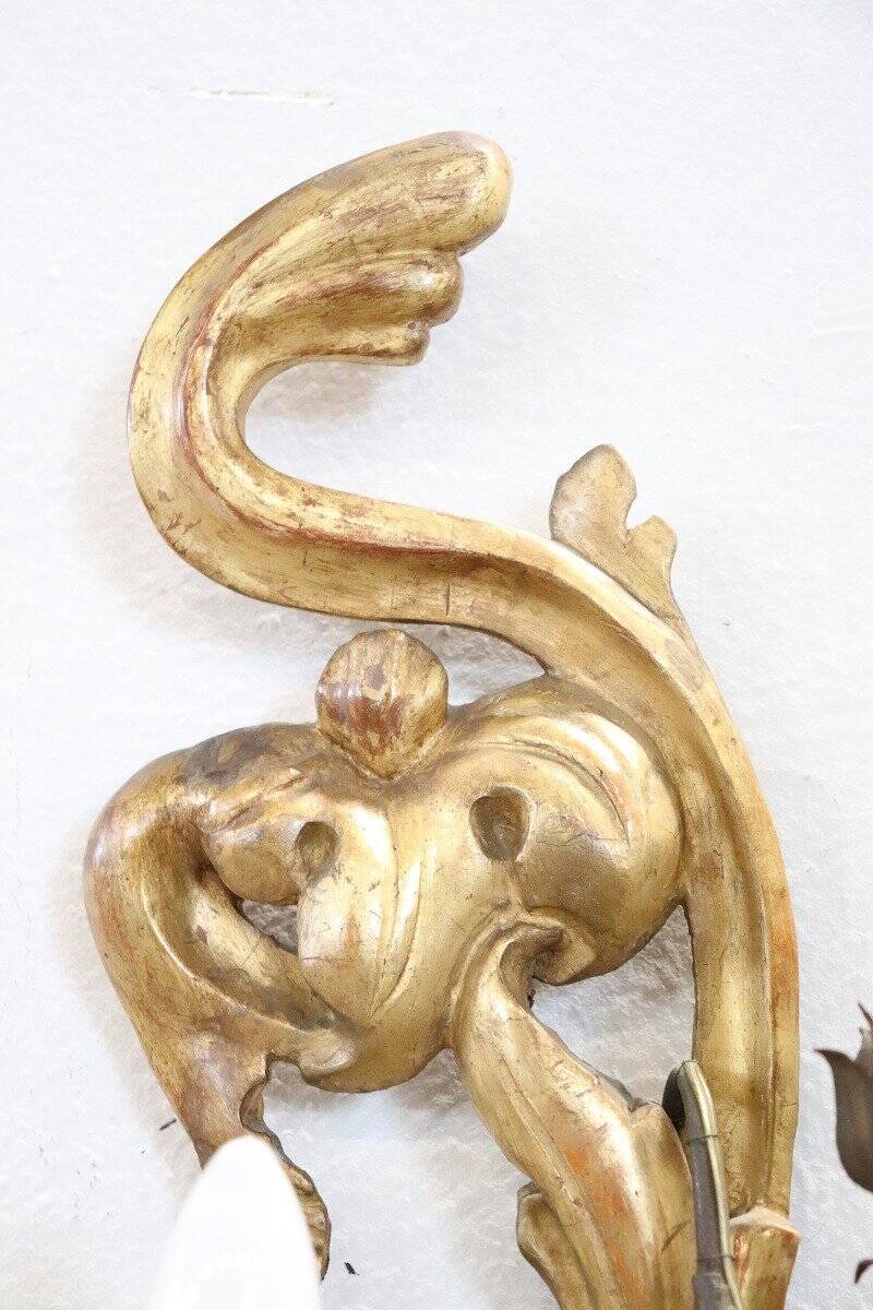 Applique en bois doré