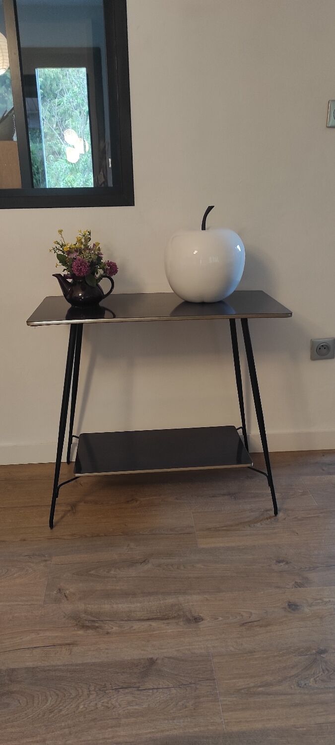 Vintage formica service