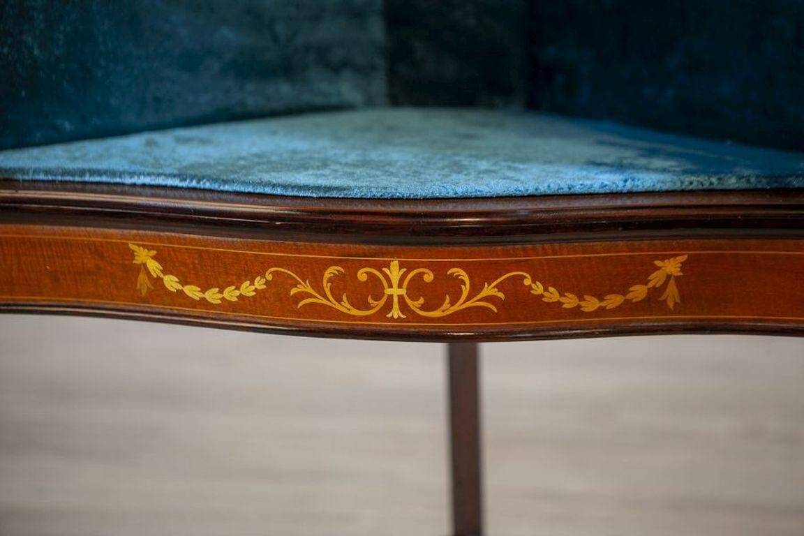 Late-19th Century English Corner Cabinet in Brown, 1890s