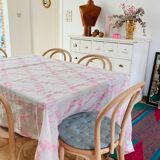 Linen bench tablecloth and pink overconting