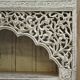 Grande bibliothèque antique anglo-indienne en bois massif sculpté avec peinture d'origine