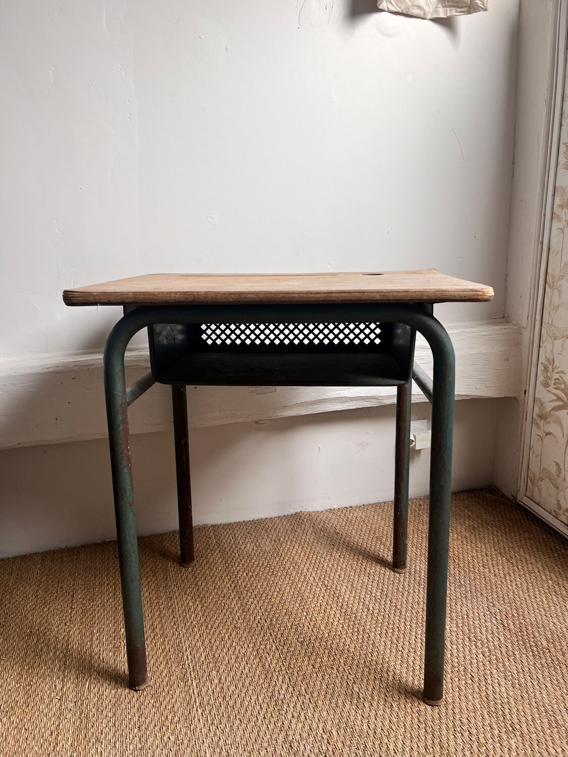 Bureau écolier ancien