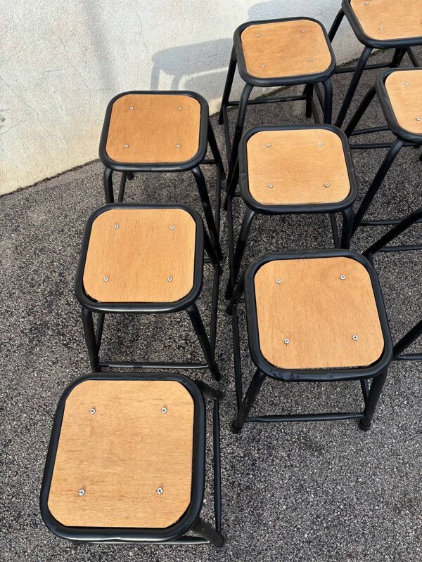 Set de 12 tabourets industriels noirs